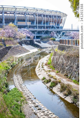 從山崎川方向眺望帕洛瑪瑞穗體育場 從山崎川方向眺望帕洛瑪瑞穗體育場 141201388