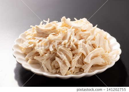 Shredded chicken breast Shredded chicken breast 141202755