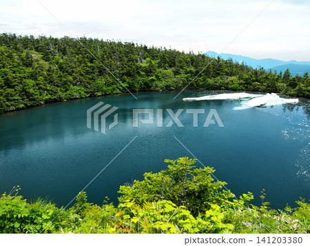 [Mountain Scenery] Iwate and Akita Prefectures - Hachimantai Summit Park and Kagaminuma Pond (2015) 141203380