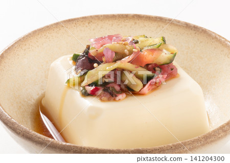 Cold tofu (with pickled plum, jellyfish, and cucumber) Cold tofu (with pickled plum, jellyfish, and cucumber) 141204300