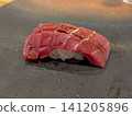 鮪魚腩握壽司特寫 141205896