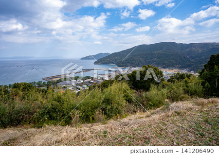 從鹿岳親睦之森(喜茂月町)眺望內之浦的街景 從鹿岳親睦之森(喜茂月町)眺望內之浦的街景 141206490