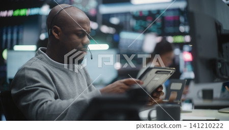 Investor Tracking Asset Performance in Innovative Trading Center Investor Tracking Asset Performance in Innovative Trading Center 141210222