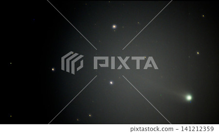一顆漂浮在外太空的彗星 一顆漂浮在外太空的彗星 141212359