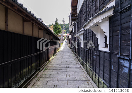 Cobblestone streets, alleys, old townscape, Japanese houses, castle town, history, architecture, Japanese style, sightseeing, streetscape Cobblestone streets, alleys, old townscape, Japanese houses, castle town, history, architecture, Japanese style, sightseeing, streetscape 141213068