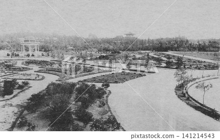 Vintage photograph, 1925-1930, panorama of Tsurumai Park, Nagoya. Vintage photograph, 1925-1930, panorama of Tsurumai Park, Nagoya. 141214543
