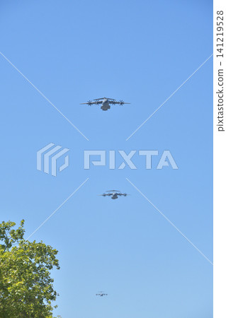 空軍中隊在巴黎上空進行巴士底日彩排（2026年7月9日） 141219528
