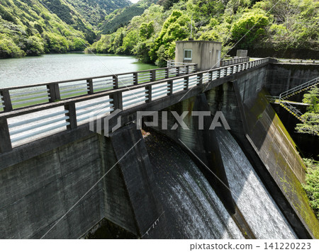 Kawamata Dam, Higashikagawa City, Kagawa Prefecture Kawamata Dam, Higashikagawa City, Kagawa Prefecture 141220223