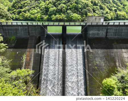 Kawamata Dam, Higashikagawa City, Kagawa Prefecture Kawamata Dam, Higashikagawa City, Kagawa Prefecture 141220224