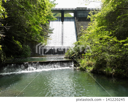 香川縣東香川市川俁水壩 141220245