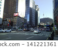 從明洞地鐵站出來，就來到了明洞的街道。 141221361