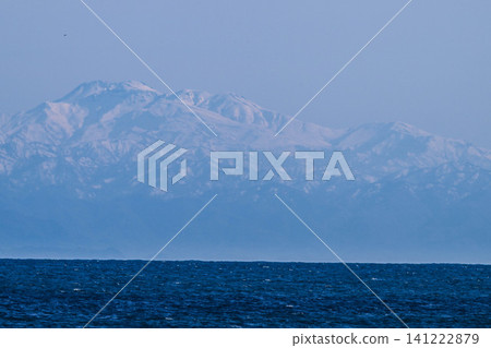 海對岸的白山 海對岸的白山 141222879