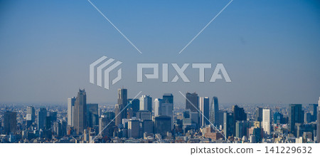 Cityscape on a clear day 141229632