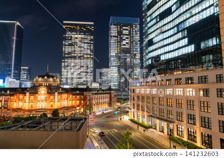 Night view of Tokyo Station Marunouchi Station Building and skyscrapers Night view of Tokyo Station Marunouchi Station Building and skyscrapers 141232603
