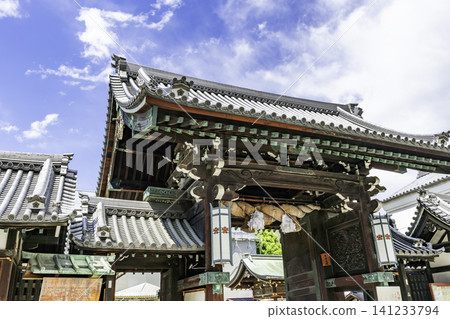 Osaka Tenmangu Shrine, Main Gate, Osaka City, Osaka Prefecture Osaka Tenmangu Shrine, Main Gate, Osaka City, Osaka Prefecture 141233794