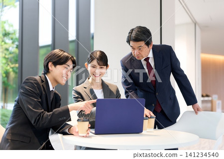 Business person having a meeting in the office Business person having a meeting in the office 141234540
