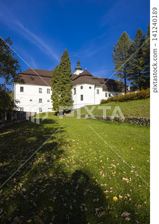 Svaty Anton manor house standing on a sunny day Svaty Anton manor house standing on a sunny day 141240189