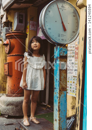 Showa-era retro scenery and children's daily lives: Travel and sightseeing image Showa-era retro scenery and children's daily lives: Travel and sightseeing image 141240894