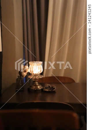 Vintage Wall Lamp in Cozy Interior Setting Vintage Wall Lamp in Cozy Interior Setting 141241245