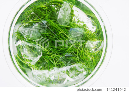 Boiled sea beans in cold water to bring out their color. Boiled sea beans in cold water to bring out their color. 141241942