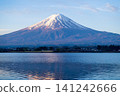 Mount Fuji as seen from Lake Kawaguchi in the early morning 141242666