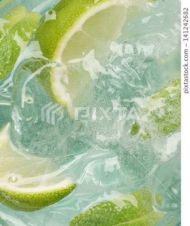 Sparkling mojito macro crystal clear ice Sparkling mojito macro crystal clear ice 141242682