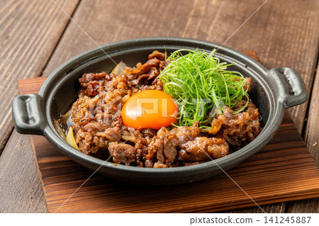 奢華大理石紋牛肉壽喜燒火鍋 奢華大理石紋牛肉壽喜燒火鍋 141245887