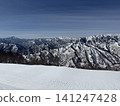 早春，雪，山坡 141247428