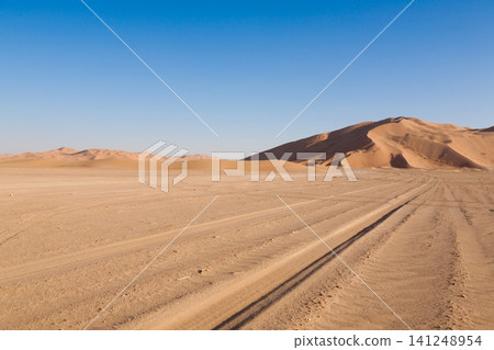 Sand dunes of the Rub al-Khali desert in Dhofar, Oman Sand dunes of the Rub al-Khali desert in Dhofar, Oman 141248954