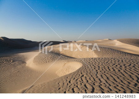 White dunes near Al Khaluf, Oman desert White dunes near Al Khaluf, Oman desert 141248983