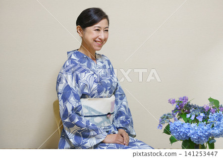 Senior woman in yukata Senior woman in yukata 141253447