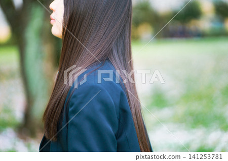 高中女生 高中生 學校通勤 141253781