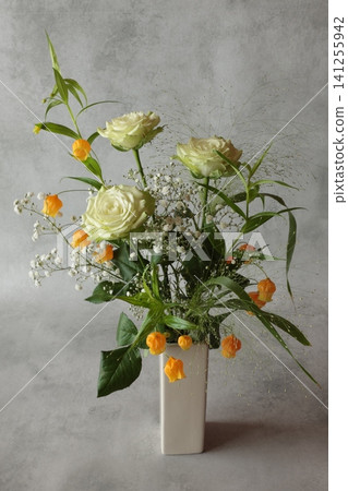 Yellow-green roses 141255942