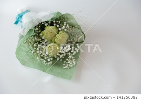 黃綠玫瑰花束 黃綠玫瑰花束 141256382