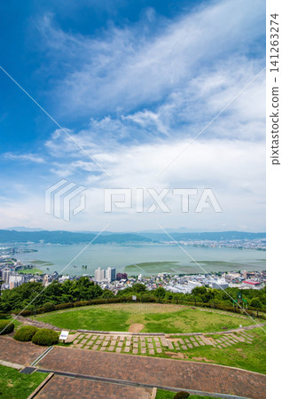 夏季從立石公園可以欣賞到諏訪湖及其周邊地區的壯麗景色(長野縣詰訪市) 夏季從立石公園可以欣賞到諏訪湖及其周邊地區的壯麗景色(長野縣詰訪市) 141263274