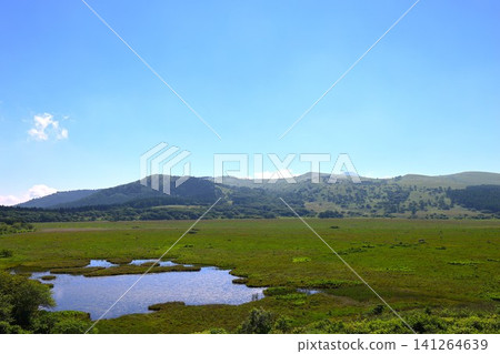 屋島原濕地(屋島沼澤)位於長野縣霧峰町,是一處珍貴的高海拔濕地,已被指定為國家天然紀念物。 (圖1) 屋島原濕地(屋島沼澤)位於長野縣霧峰町,是一處珍貴的高海拔濕地,已被指定為國家天然紀念物。 (圖1) 141264639