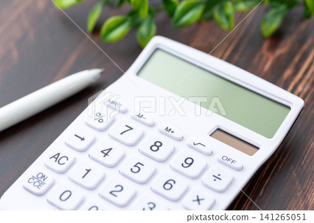 White Calculator 141265051