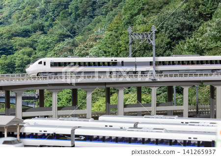 Model train 681 series Limited Express Shirasagi 01 Model train 681 series Limited Express Shirasagi 01 141265937