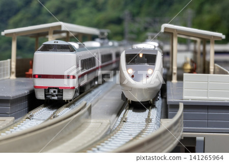 Model trains: 681 series Limited Express Shirasagi and 683 series Hakutaka 03 Model trains: 681 series Limited Express Shirasagi and 683 series Hakutaka 03 141265964