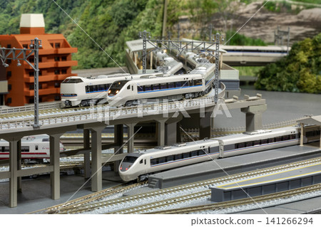 模型火車:北陸特快列車列隊 02 模型火車:北陸特快列車列隊 02 141266294
