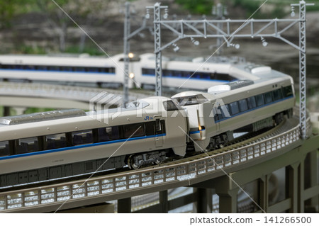 683系列特快列車模型，雷鳥號，耦合式04 141266500