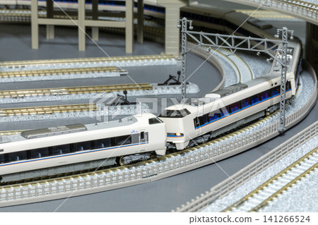 Model train 681/683 series Limited Express Shirasagi coupled 02 141266524
