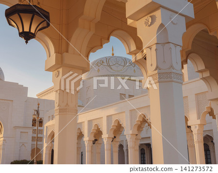 Arabic Architectural Design Details Exterior Ornate Archway Lanterns Arabic Architectural Design Details Exterior Ornate Archway Lanterns 141273572