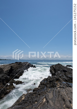Waves crashing against the rocky shore of Jogashima Island in Miura City Waves crashing against the rocky shore of Jogashima Island in Miura City 141275152