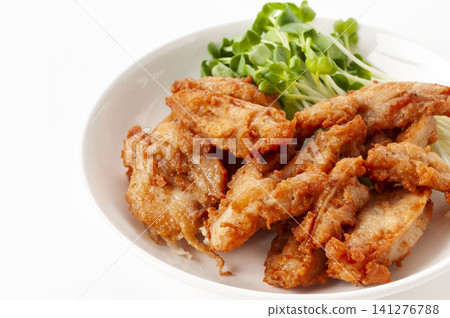 Deep-fried chicken cartilage (Yagen cartilage) Deep-fried chicken cartilage (Yagen cartilage) 141276788