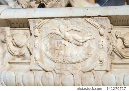 MESSINA, ITALY - NOVEMBER 06, 2018 - The fountain of Orion on Piazza del Duomo and its details 141279717