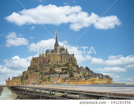Mont-Saint-Michel (France) Mont-Saint-Michel (France) 141281456