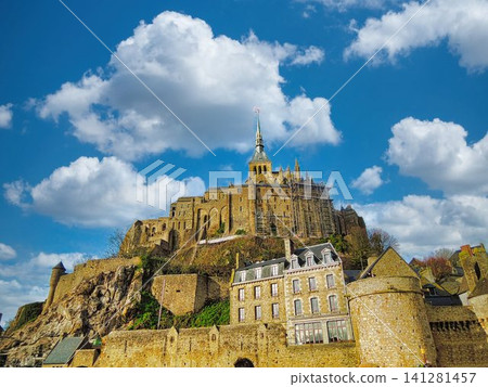 Mont-Saint-Michel (France) Mont-Saint-Michel (France) 141281457