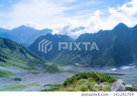 【山景】從穗高嶽山屋附近眺望鶴尾嶺【長野縣】 【山景】從穗高嶽山屋附近眺望鶴尾嶺【長野縣】 141281784
