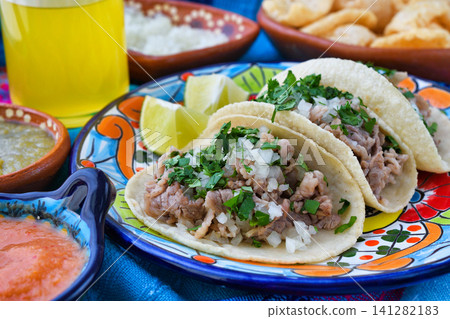 Beef tacos (Beef tacos, Tacos de res) Beef tacos (Beef tacos, Tacos de res) 141282183